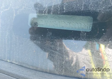 2009 Lincoln Town Car Executive L из США, поврежденный, VIN 2LNHM84V29X600346